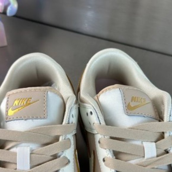 Nike Dunk Low Gold Swoosh main image 6